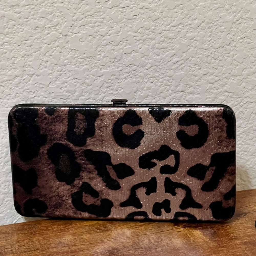Retro Leopard Print Hard Frame Clutch in Brown and Black